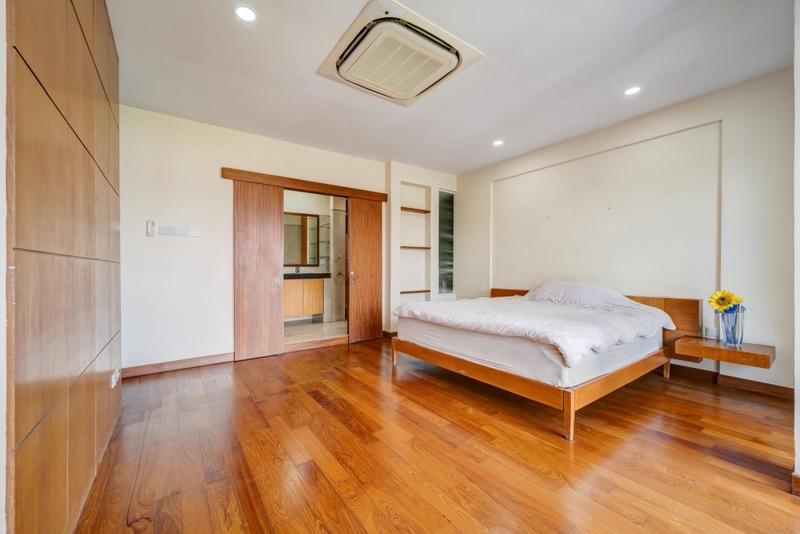 Semi-D at Tuan Sing Park Semi-Detached House For Rent, $8,800, 5 Bed 4 Bath 3,200 sqft $2.38 psf