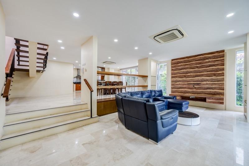 Semi-D at Tuan Sing Park Semi-Detached House For Rent, $8,800, 5 Bed 4 Bath 3,200 sqft $2.38 psf