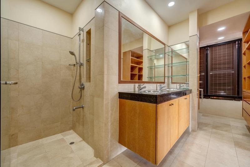 Semi-D at Tuan Sing Park Semi-Detached House For Rent, $8,800, 5 Bed 4 Bath 3,200 sqft $2.38 psf