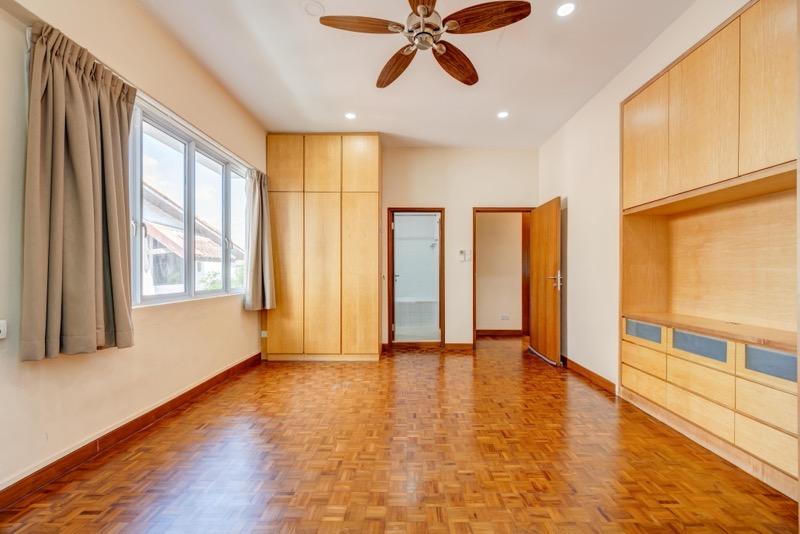 Semi-D at Tuan Sing Park Semi-Detached House For Rent, $8,800, 5 Bed 4 Bath 3,200 sqft $2.38 psf