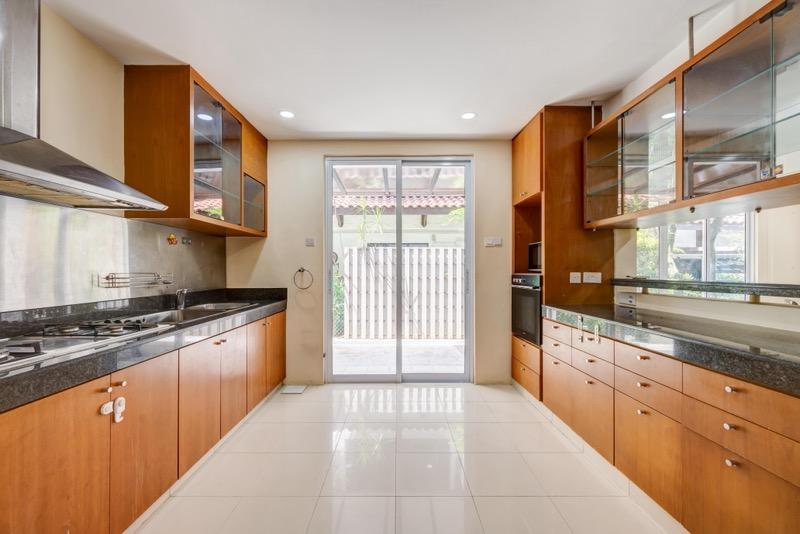 Semi-D at Tuan Sing Park Semi-Detached House For Rent, $8,800, 5 Bed 4 Bath 3,200 sqft $2.38 psf