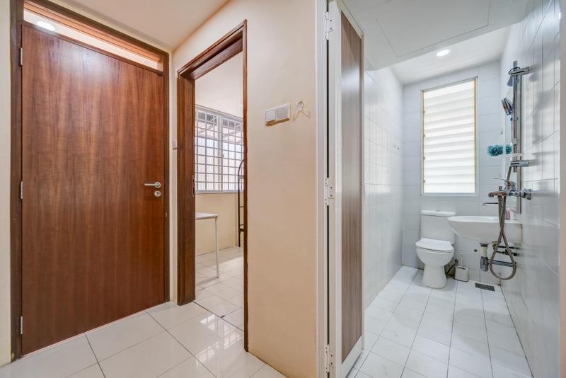 Semi-D at Tuan Sing Park Semi-Detached House For Rent, $8,800, 5 Bed 4 Bath 3,200 sqft $2.38 psf