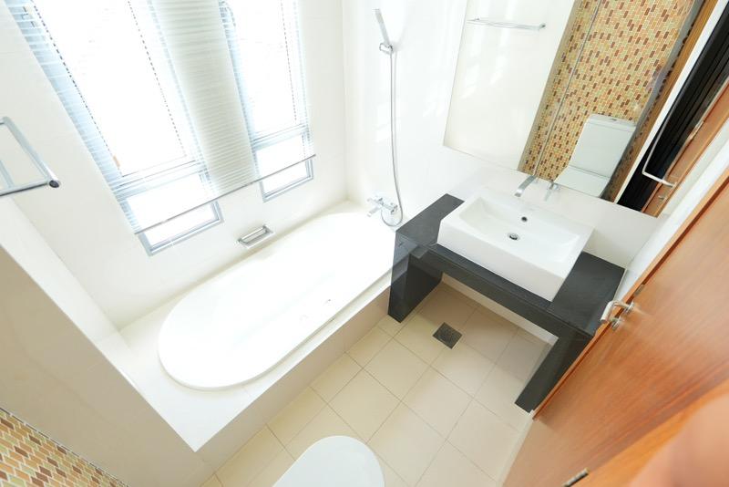 Cluster House for Rent, Dunsfold 18 Cluster House For Rent, $11,500, 5 Bed 6 Bath 4,437 sqft $2.59 psf, SGD 11,500 | Freehold