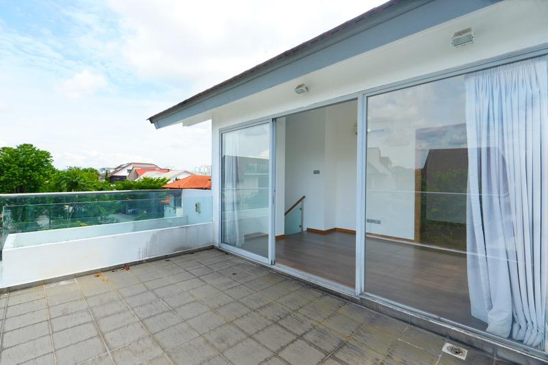 Cluster House for Rent, Dunsfold 18 Cluster House For Rent, $11,500, 5 Bed 6 Bath 4,437 sqft $2.59 psf, SGD 11,500 | Freehold