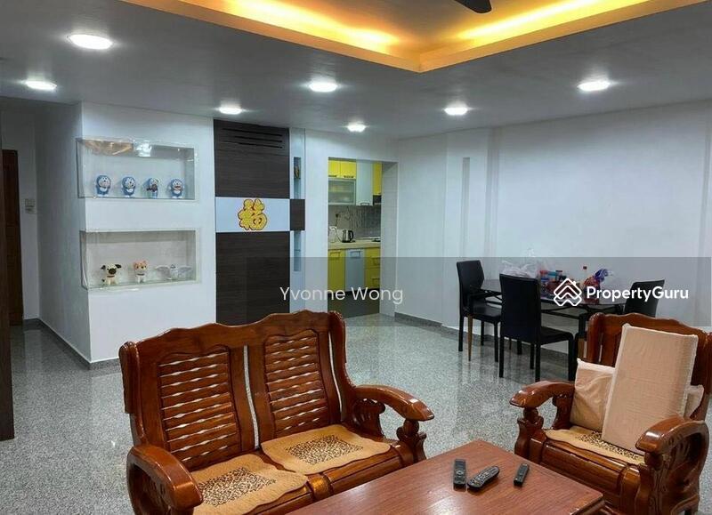 HDB Flat for Rent, 686A Choa Chu Kang Crescent, SGD 1,350 | 99-year lease