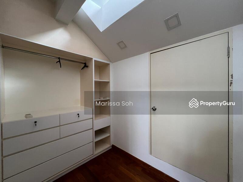 Semi-Detached for Rent, Tranquil Environment, Well Maintained 2 Storey Semi-D Close to Amenities, SGD 10,800 | 999-year lease
