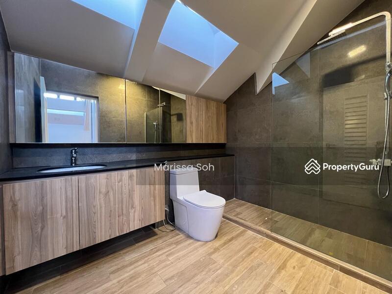 Semi-Detached for Rent, Tranquil Environment, Well Maintained 2 Storey Semi-D Close to Amenities, SGD 10,800 | 999-year lease