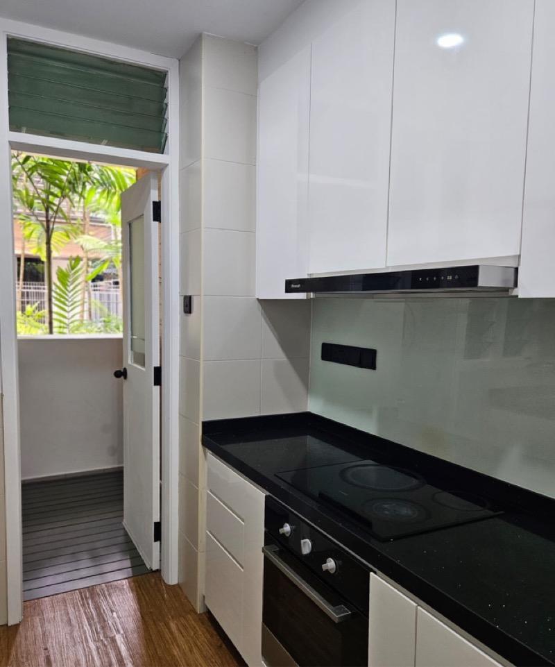 The Edgewater Condominium For Rent, $3,680, 2 Bed 2 Bath 980 sqft $3.76 psf