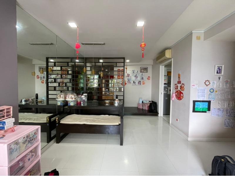 The Esparis Condominium For Rent, $4,200, 3 Bed 3 Bath 1,185 sqft $3.54 psf
