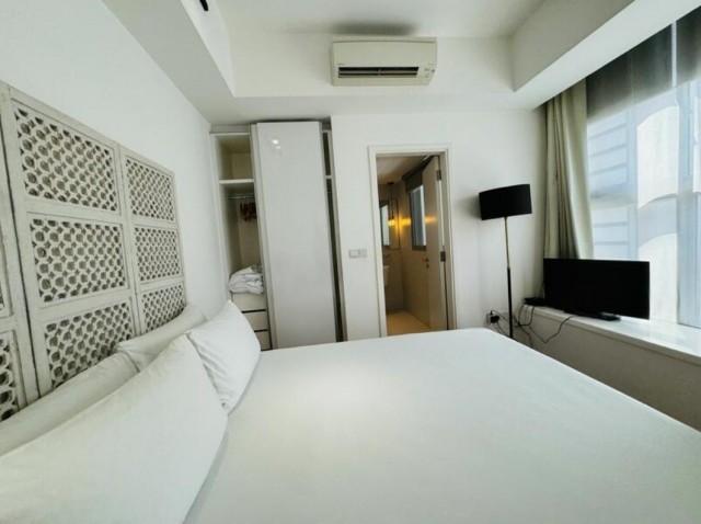 Prop-GPT: Apartment: D14  Lotus at Paya Lebar East Wing