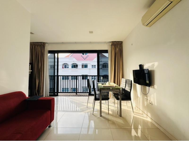 Jing Suites Condominium For Rent, $3,400, 2 Bed 1 Bath 559 sqft $6.08 psf