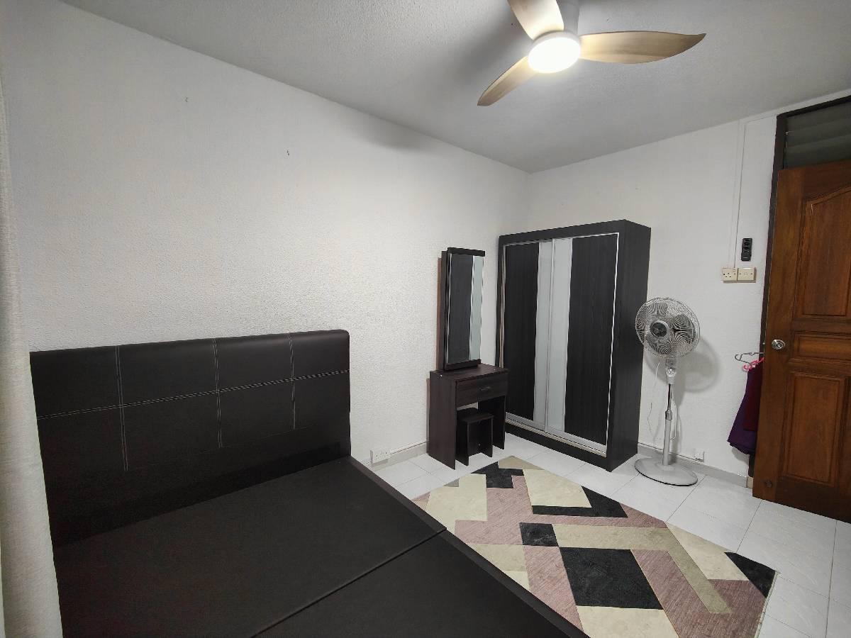 Prop-GPT: HDB Apartment: D16  125 Bedok North Road