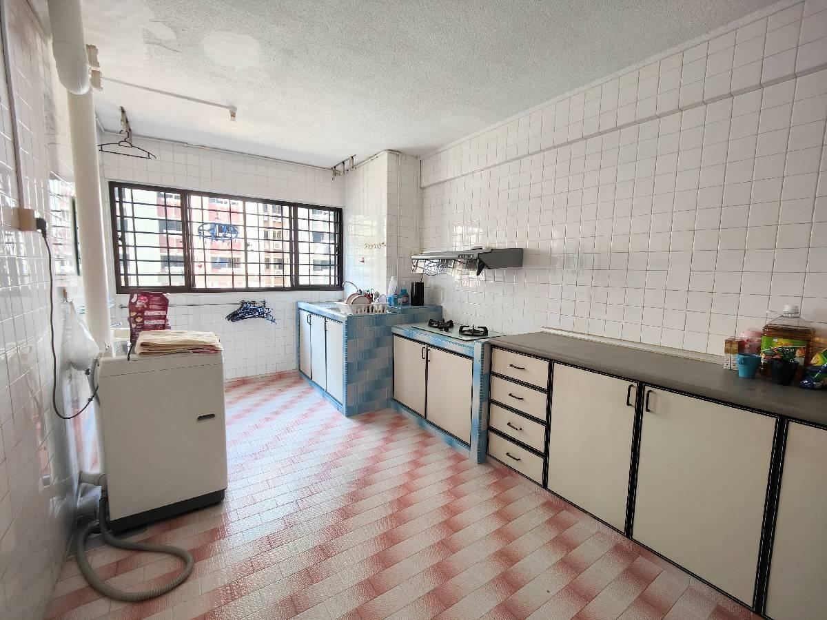 HDB Apartment for Rent, 125 Bedok North Road HDB Apartment Room Rental, $950, 1 Bed 1 Bath 129 sqft $7.36 psf, SGD 950 | 99-year Leasehold