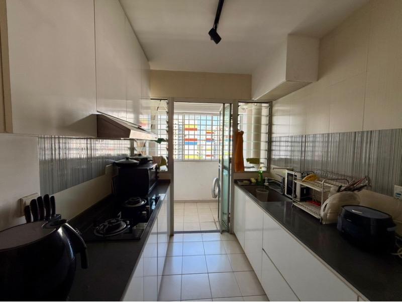 HDB Apartment for Rent, 56 Teban Gardens Road HDB Apartment Room Rental, $1,100, 1 Bed 107 sqft $10.28 psf, SGD 1,100 | 99-year Leasehold