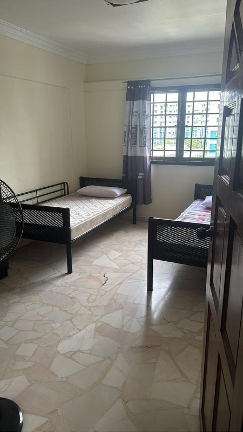 Prop-GPT: HDB Apartment: D25  27 Marsiling Drive