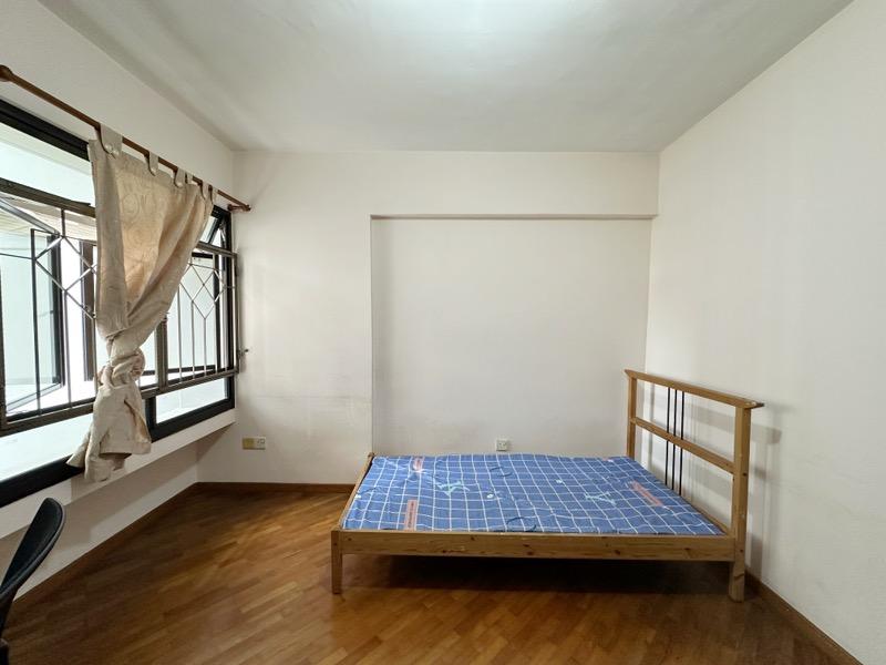 Prop-GPT: HDB Apartment: D05  460 Clementi Avenue 3