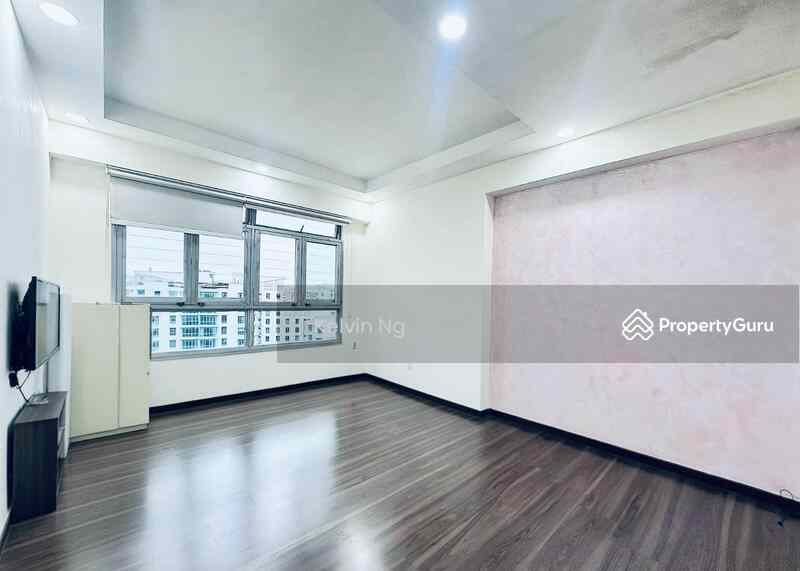 Prop-GPT: HDB Flat: D19 Punggol 623C Punggol Central