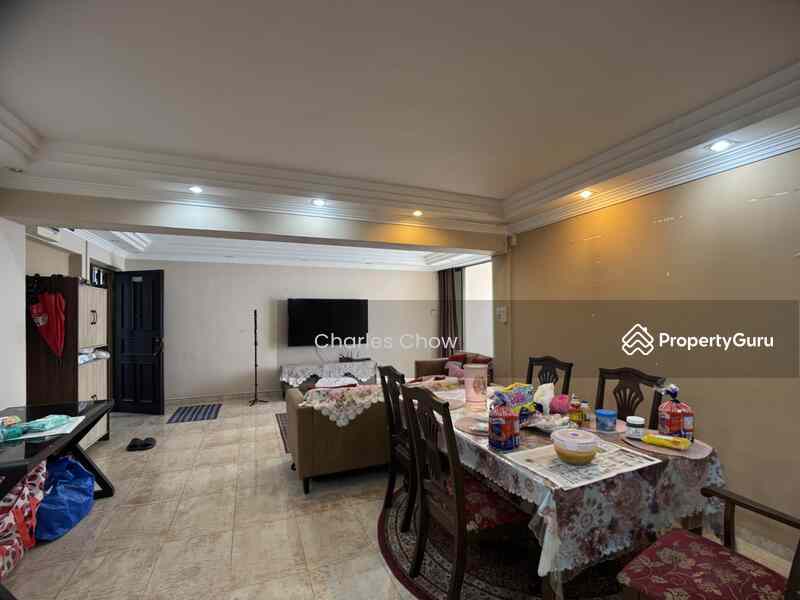 Prop-GPT: HDB Flat: D19  189A Rivervale Drive
