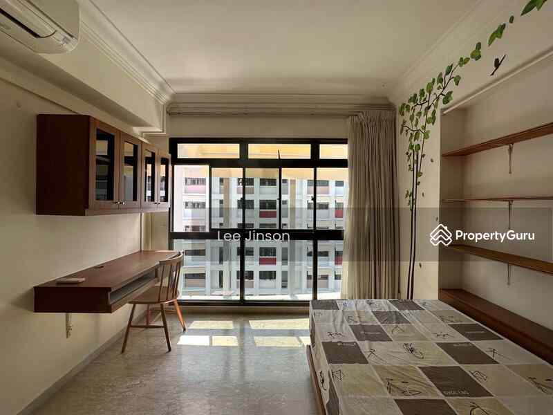 Prop-GPT: HDB Flat: D19  225C Compassvale Walk