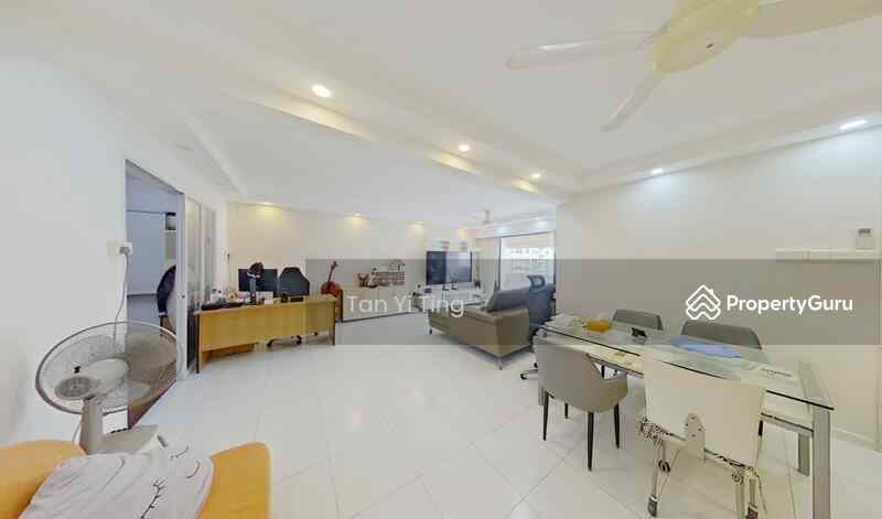Prop-GPT: HDB Flat: D19  226C Compassvale Walk
