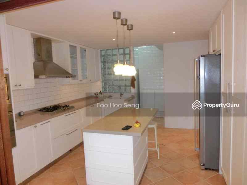 Prop-GPT: Condominium: D10  Sommerville Park