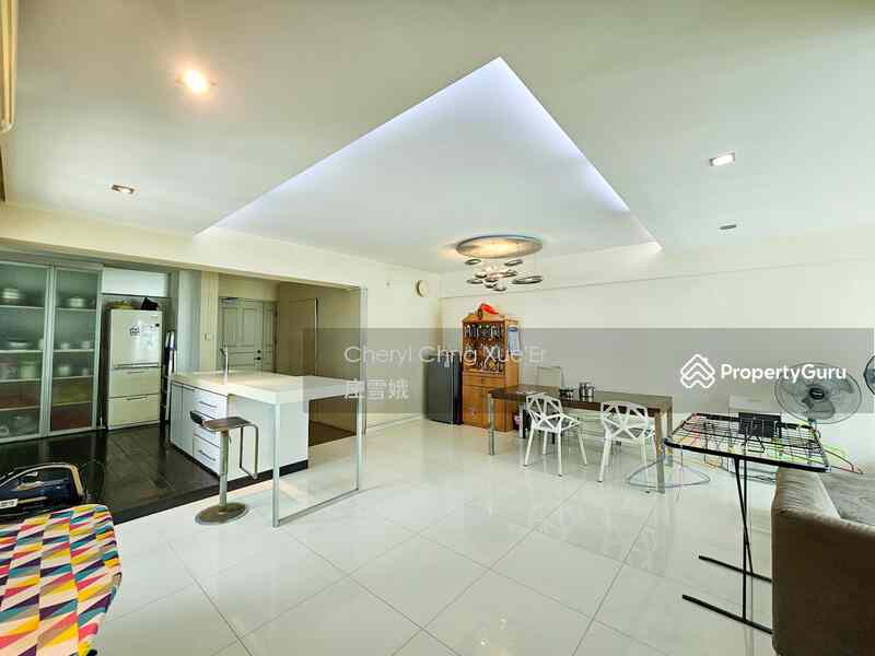 Prop-GPT: HDB Flat: D19 Punggol 202B Punggol Field
