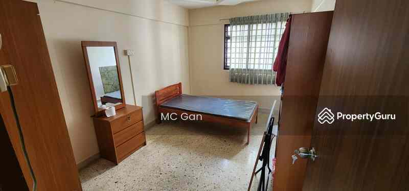 Prop-GPT: HDB Flat: D20 Ang Mo Kio 131 Ang Mo Kio Avenue 3