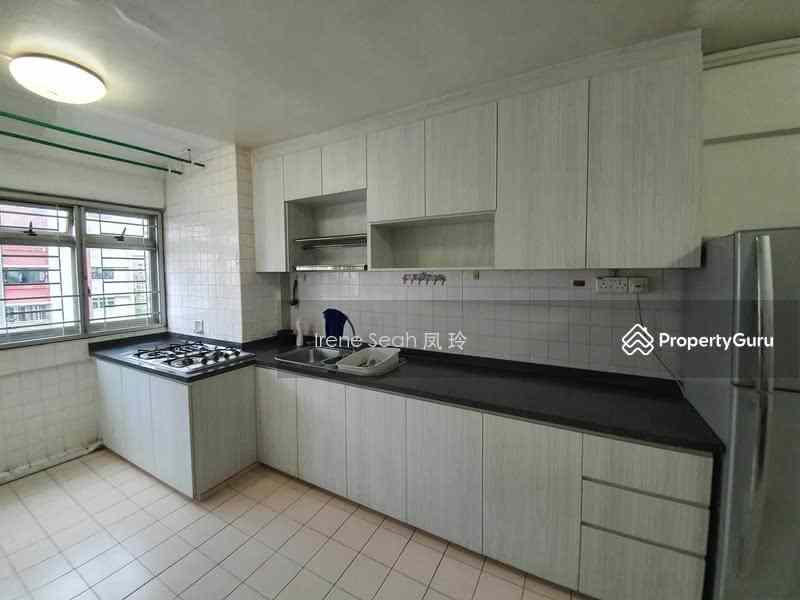Prop-GPT: HDB Flat: D20 Ang Mo Kio 415 Ang Mo Kio Avenue 10
