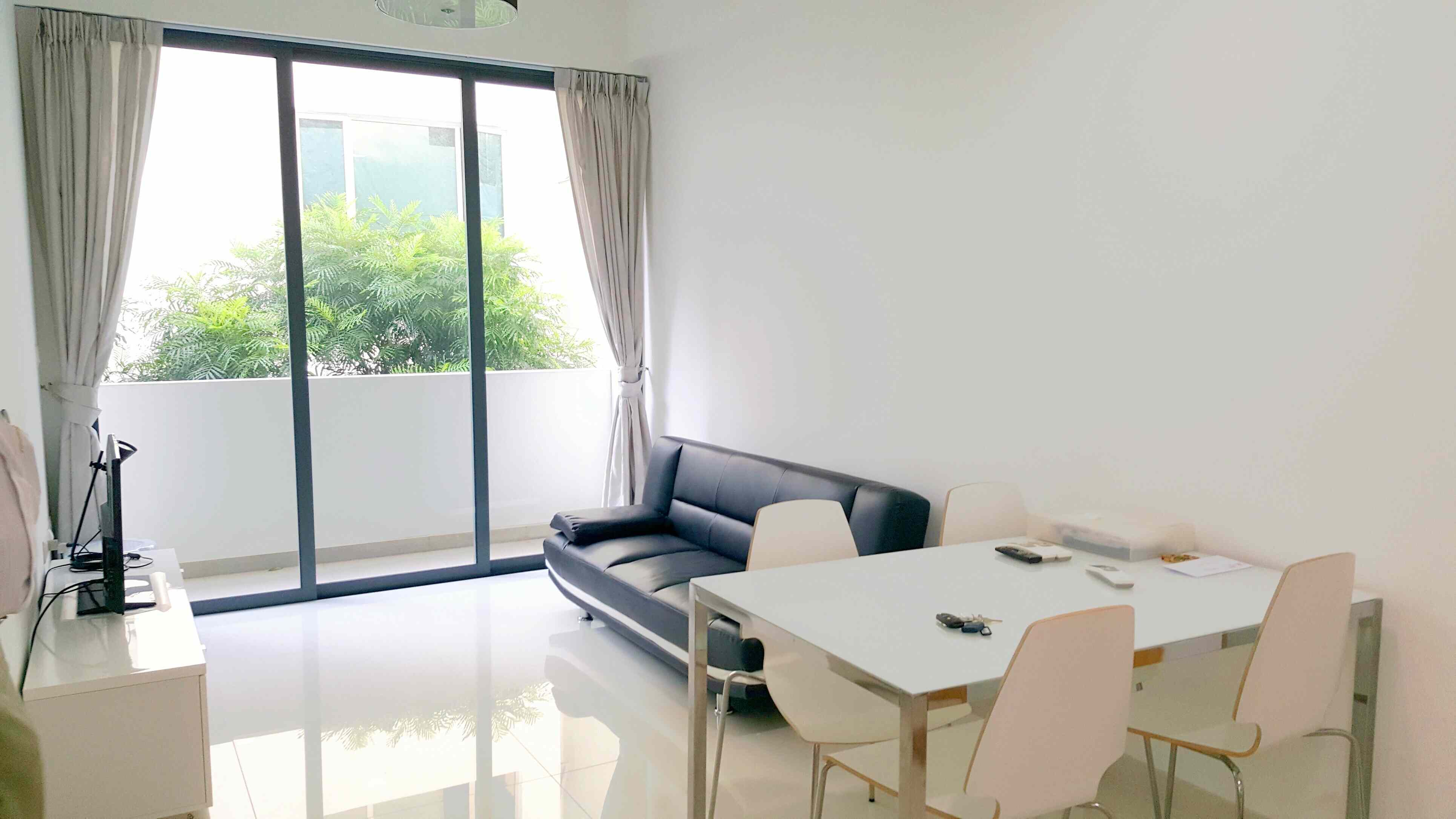 Prop-GPT: Apartment: D19  21 Richards