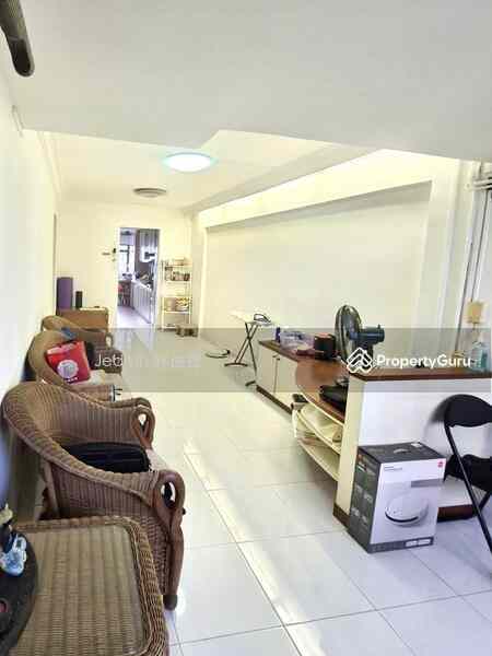 Prop-GPT: HDB Flat: D20 Ang Mo Kio 513 Ang Mo Kio Avenue 8