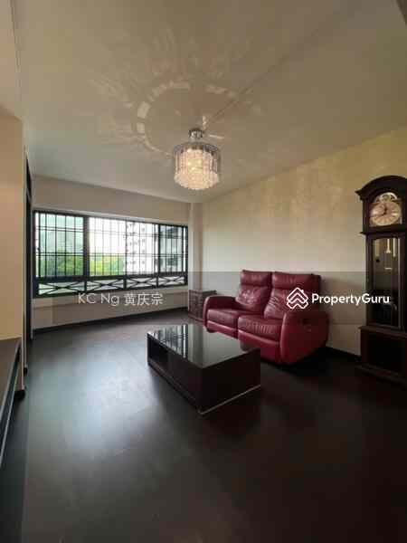 Prop-GPT: HDB Flat: D23 Bukit Batok 290C Bukit Batok East Avenue 3