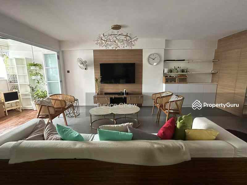Prop-GPT: HDB Flat: D25  516 Woodlands Drive 14
