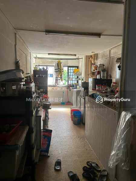 Prop-GPT: HDB Flat: D05  713 Clementi West Street 2