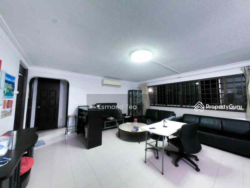 Prop-GPT: HDB Flat: D23 Bukit Batok 338 Bukit Batok Street 34