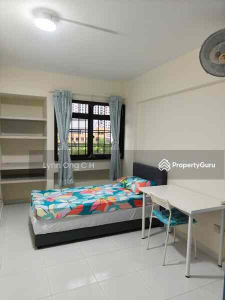 Prop-GPT: HDB Flat: D19  305B Anchorvale Link