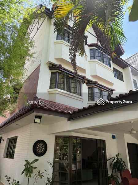 Prop-GPT: Semi-Detached: D10  Duchess Place