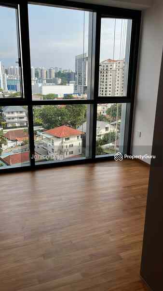 Prop-GPT: Condominium: D03  Stirling Residences