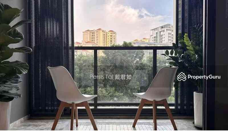 Prop-GPT: Apartment: D09  Martin Modern