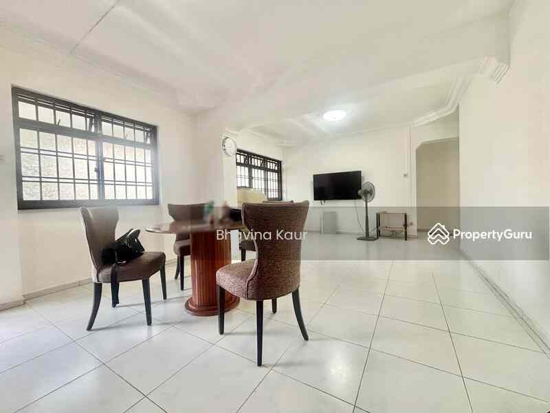 Prop-GPT: HDB Flat: D27  328 Sembawang Crescent