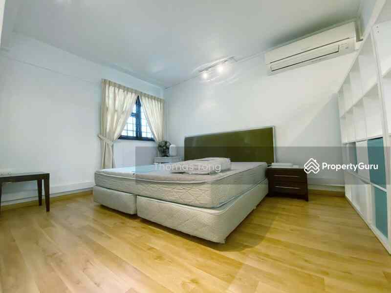 Prop-GPT: HDB Flat: D15 Marine Parade 31 Marine Crescent
