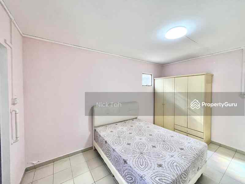 Prop-GPT: HDB Flat: D23  206 Petir Road