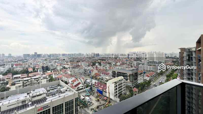 Prop-GPT: Condominium: D14  Parc Esta