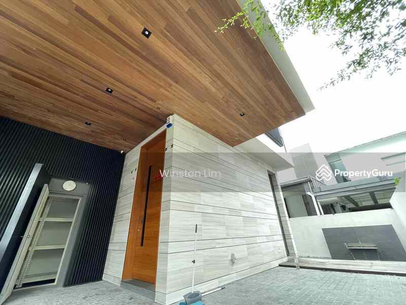 Prop-GPT: Semi-Detached: D11  Chancery Lane