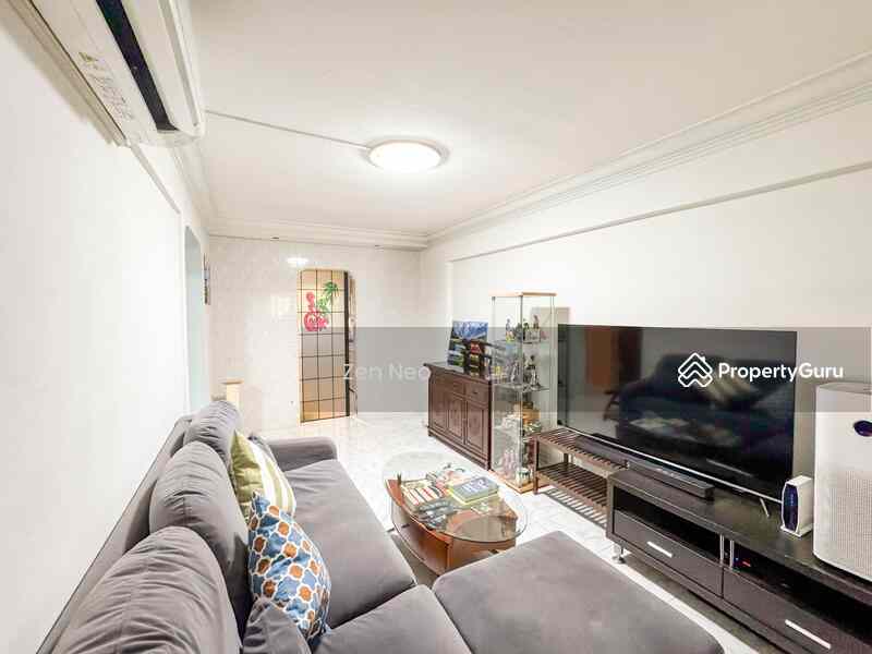 Prop-GPT: HDB Flat: D16  122 Bedok North Street 2
