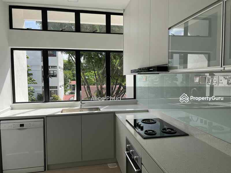 Prop-GPT: Condominium: D21  Clementi Park