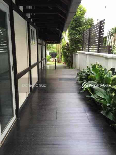Prop-GPT: Detached: D10 Holland 18 Jalan kebaya