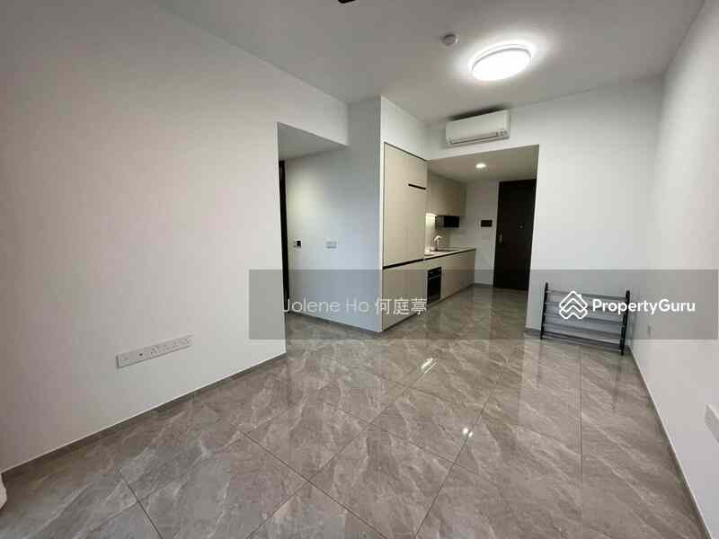 Prop-GPT: Condominium: D20  JadeScape