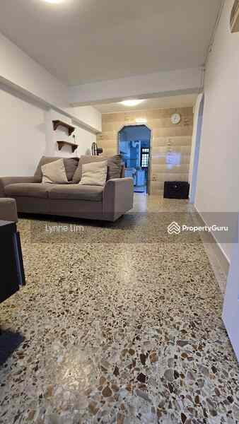 Prop-GPT: HDB Flat: D15 Marine Parade 30 Marine Crescent