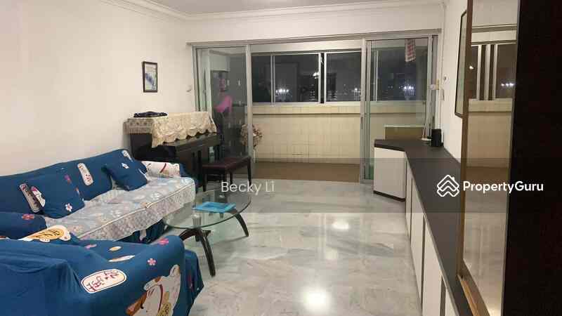 Prop-GPT: HDB Flat: D27 Yishun 733 Yishun Avenue 5