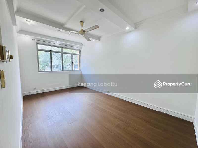Prop-GPT: Shophouse: D11  Greenwood avenue